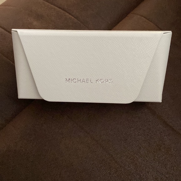Eyewear by Michael Kors 
Frame Fit: Large,Lens Feature: Gradient main image 4